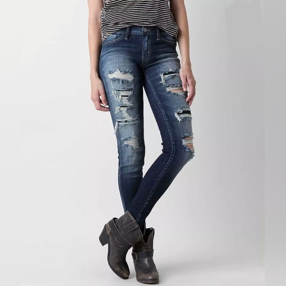 KanCan Skinny Stretch Jean Size 26